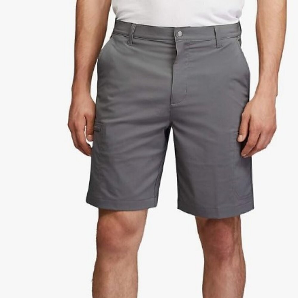 CHAPS PEEFORMANCE CARGO GOLF SHORTS 40 LIKE NEW